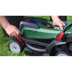 BOSCH UniversalRotak 2x18V-37-550 Tondeuse A Gazon Sans Fil, 2 Batteries 06008B9E00 -NMSLOUTIL shop BOSCH 06008B9E01 2 800x800 1