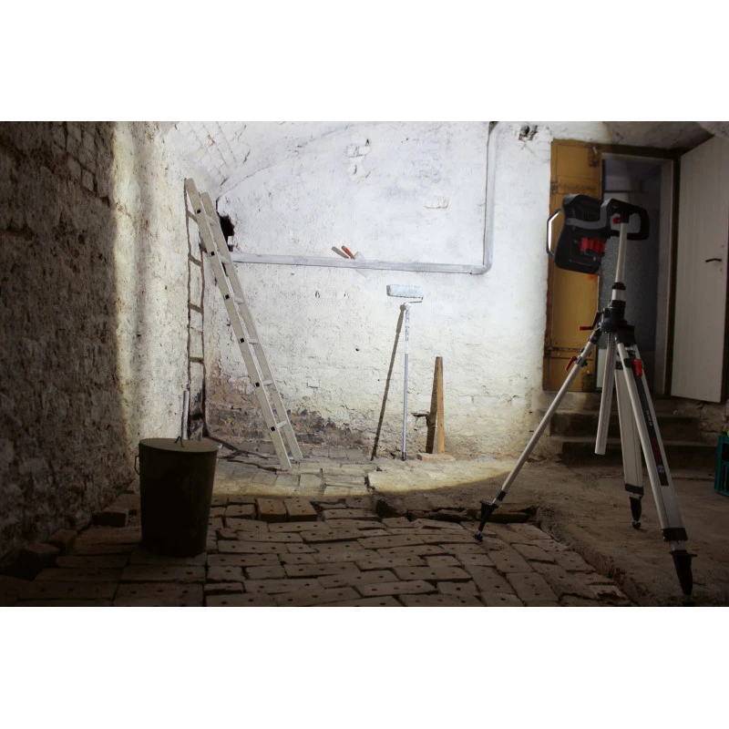 BOSCH GLI 18V-4000 C Projecteur De Chantier Sans-fil 0601446800 6 BOSCH GLI 18V-4000 C Projecteur De Chantier Sans-fil 0601446800 – Image 4