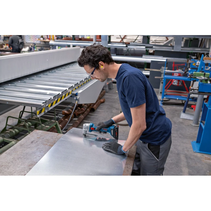 BOSCH GSC 18V-16 E Cisaille A Tôle Sans-fil, 2x 4.0Ah, GAL 18V-40, L-BOXX 0601926301 8 BOSCH GSC 18V-16 E Cisaille A Tôle Sans-fil, 2x 4.0Ah, GAL 18V-40, L-BOXX 0601926301 – Image 6