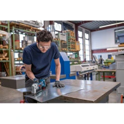 BOSCH GSC 18V-16 E Cisaille A Tôle Sans-fil, 2x 4.0Ah, GAL 18V-40, L-BOXX 0601926301 9 BOSCH GSC 18V-16 E Cisaille A Tôle Sans-fil, 2x 4.0Ah, GAL 18V-40, L-BOXX 0601926301 -NMSLOUTIL shop BOSCH 0601926300 5 800x800 1