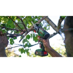 BOSCH UniversalCut 18V-65 Scie Sans-fil A Lame NanoBlade (solo) 06033D5200 12 BOSCH UniversalCut 18V-65 Scie Sans-fil A Lame NanoBlade (solo) 06033D5200 -NMSLOUTIL shop BOSCH 06033D5200 5 800x800 1