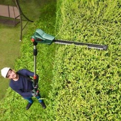 BOSCH UniversalHedgePole 18 Le Taille-haies Télescopique Sans-fil 06008B3000 -NMSLOUTIL shop bosch nuzky 3165140888042 0 800x800 1