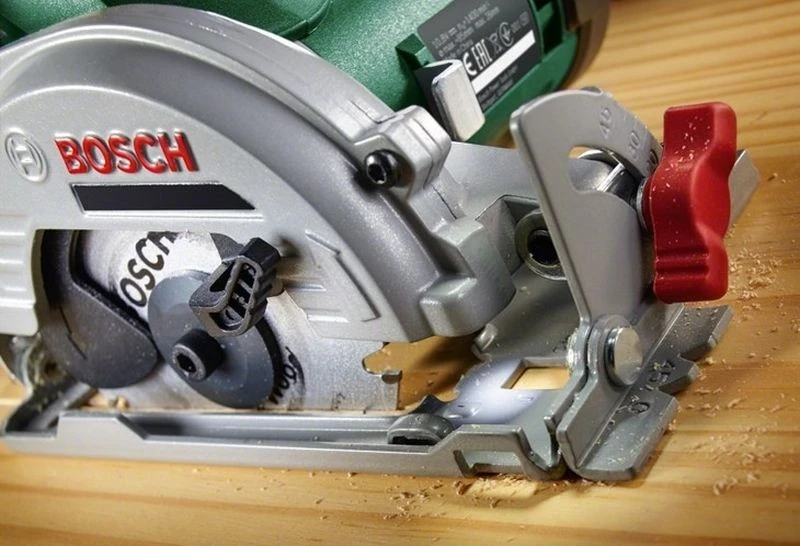 BOSCH UniversalCirc 12 Scie Circulaire, Sans Batterie Ni Chargeur 06033C7003 5 BOSCH UniversalCirc 12 Scie Circulaire, Sans Batterie Ni Chargeur 06033C7003 – Image 3