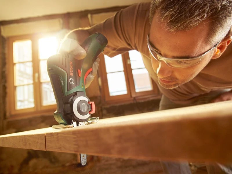 BOSCH EasyCut 12 Scie Sans Fil NanoBlade, 1x PBA 12V 2.0Ah 06033C9020 4 BOSCH EasyCut 12 Scie Sans Fil NanoBlade, 1x PBA 12V 2.0Ah 06033C9020 – Image 2