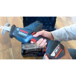 BOSCH GSA 18 V-LI Pro Scie Sabre Sans Fil 20mm 18V Li-Ion Solo, 060164J000 -NMSLOUTIL shop bosch pila 3165140508940 800x800 1
