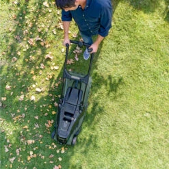 BOSCH AdvancedRotak 36-750 Tondeuse A Gazon Sans Fil, 44 Cm, 1 X 36V/4.0Ah 06008B9706 13 BOSCH AdvancedRotak 36-750 Tondeuse A Gazon Sans Fil, 44 Cm, 1 X 36V/4.0Ah 06008B9706 -NMSLOUTIL shop bosch rotak 750 li high 06008B9706 2 800x800 3