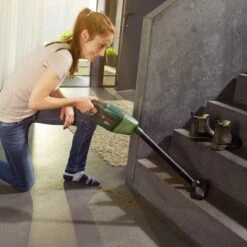 BOSCH EasyVac 12 Aspirateur De Poussieres, 1x 2,0Ah + GAL 1210 CV 06033D0001 12 BOSCH EasyVac 12 Aspirateur De Poussieres, 1x 2,0Ah + GAL 1210 CV 06033D0001 -NMSLOUTIL shop bosch vysavac 3165140850568 4 800x800 1