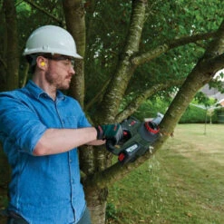 BOSCH UniversalChain 18l, Sans Batterie Ni Chargeur 06008B8001 -NMSLOUTIL shop bosch 0.600.8B8.001 2 800x800 1