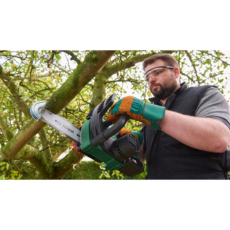 BOSCH UniversalChain 18 Tronçonneuse A Chaîne Sans Fil, 1x Batterie 06008B8000 5 BOSCH UniversalChain 18 Tronçonneuse A Chaîne Sans Fil, 1x Batterie 06008B8000 – Image 3