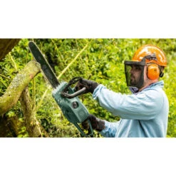 BOSCH UniversalChain 40 Tronçonneuse A Chaîne 06008B8402 -NMSLOUTIL shop bosch 06008B8402 1 800x800 1